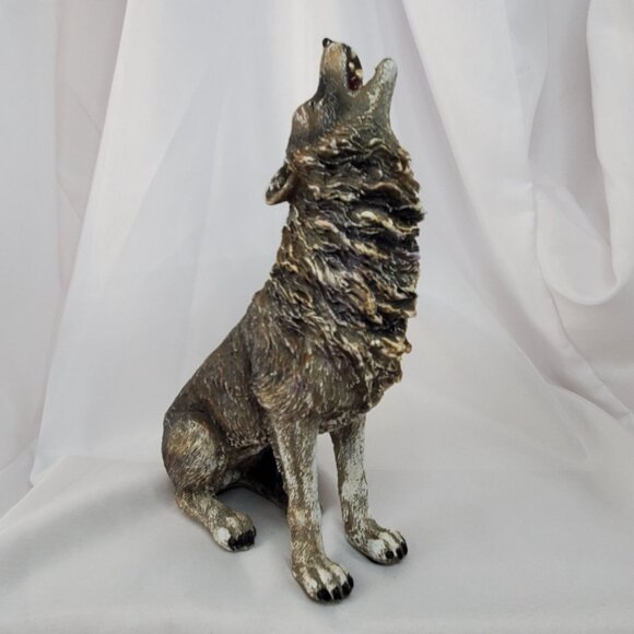 Howling Wolf Figurine Statue 7.5" Tall Cast Resin Animal Sculpture - Picture 5 of 11
